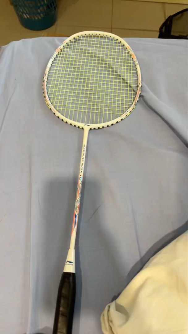 Li-Ning Superlite Max 10 Badminton Racquet, Sports Equipment
