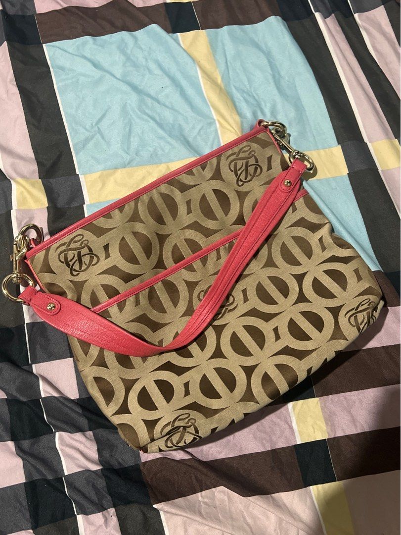 Louis Quatorze Pink Tote (Category: Luxury Bags & Wallets) located in Apalit. Submitted by chinnnn__ (Listing ID 1354268532, Image 1). Description: authentic .
