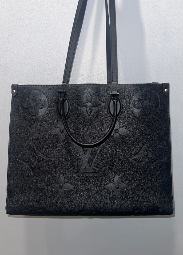 Louis Vuitton OnTheGo GM Monogram Empreinte Leather (Category: Luxury Bags & Wallets) located in Quezon City. Submitted by domcheng (Listing ID 1354273068, Image 1). Description: .