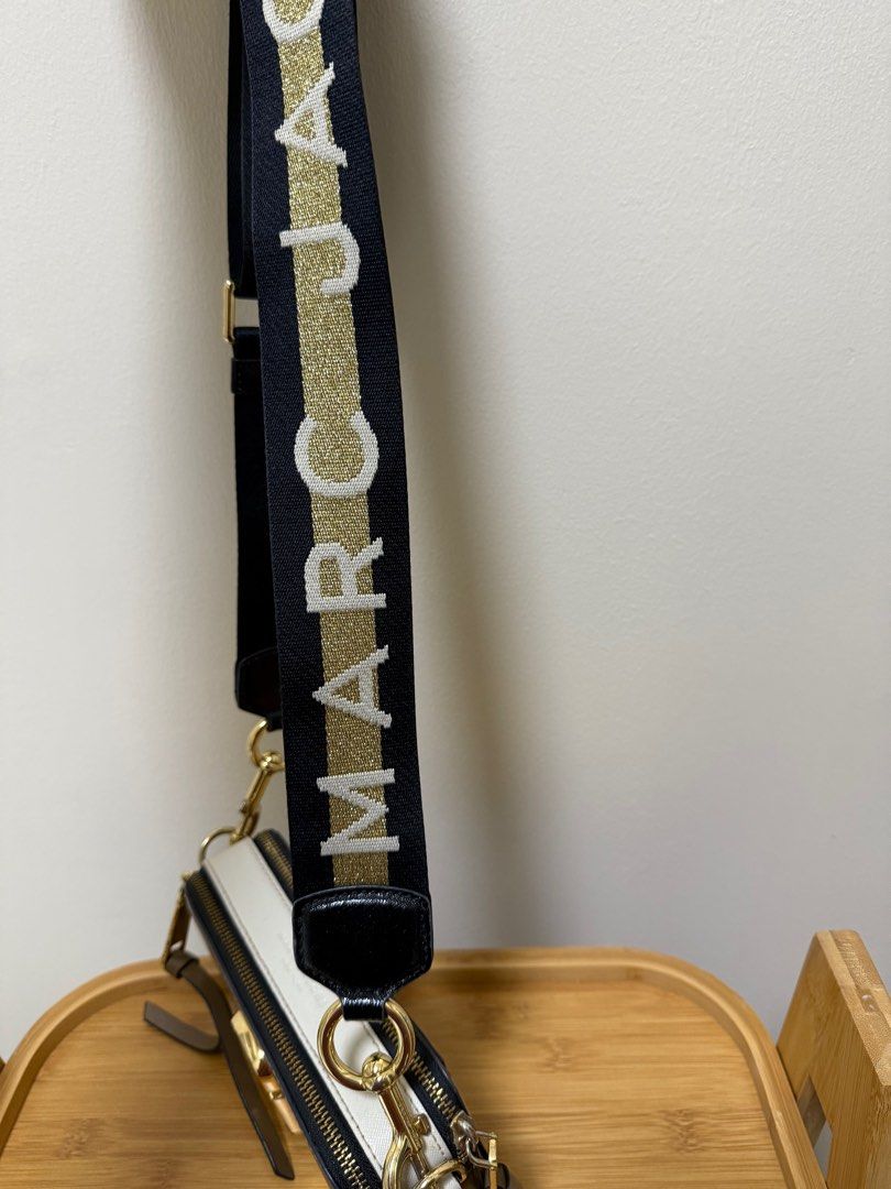 Marc Jacobs Snapshot Bag (Category: Cross-body Bags) located in Manila. Submitted by micag (Listing ID 1354302554, Image 2). Description: Authentic With care card .