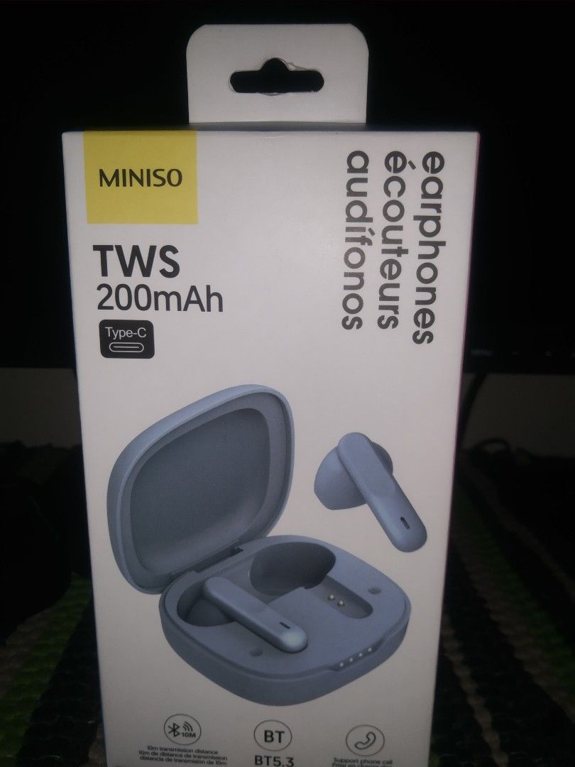 MINISO Wireless Earphones (Category: Earphones) located in Pasay City. Submitted by kobe0024 (Listing ID 1354326318, Image 1). Description: BRANDNEW Miniso Wireless earphones.