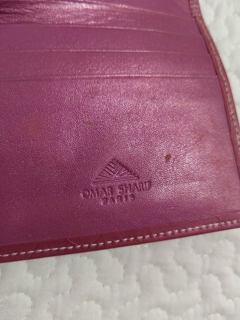 Omar Shrif wallet (Category: Luxury Bags & Wallets) located in Davao. Submitted by faithsprelovedbags (Listing ID 1354300084, Image 3). Description: Super maganda ang quality 👌.