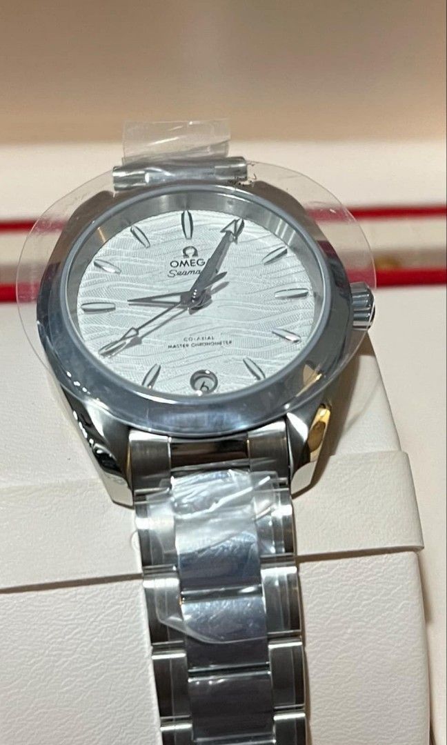 Omega Seamaster tera aqua watch (Category: Luxury Watches) located in Taytay. Submitted by travellerscloset (Listing ID 1354203855, Image 1). Description: never been used srp at 385k mall price complete inclusion.