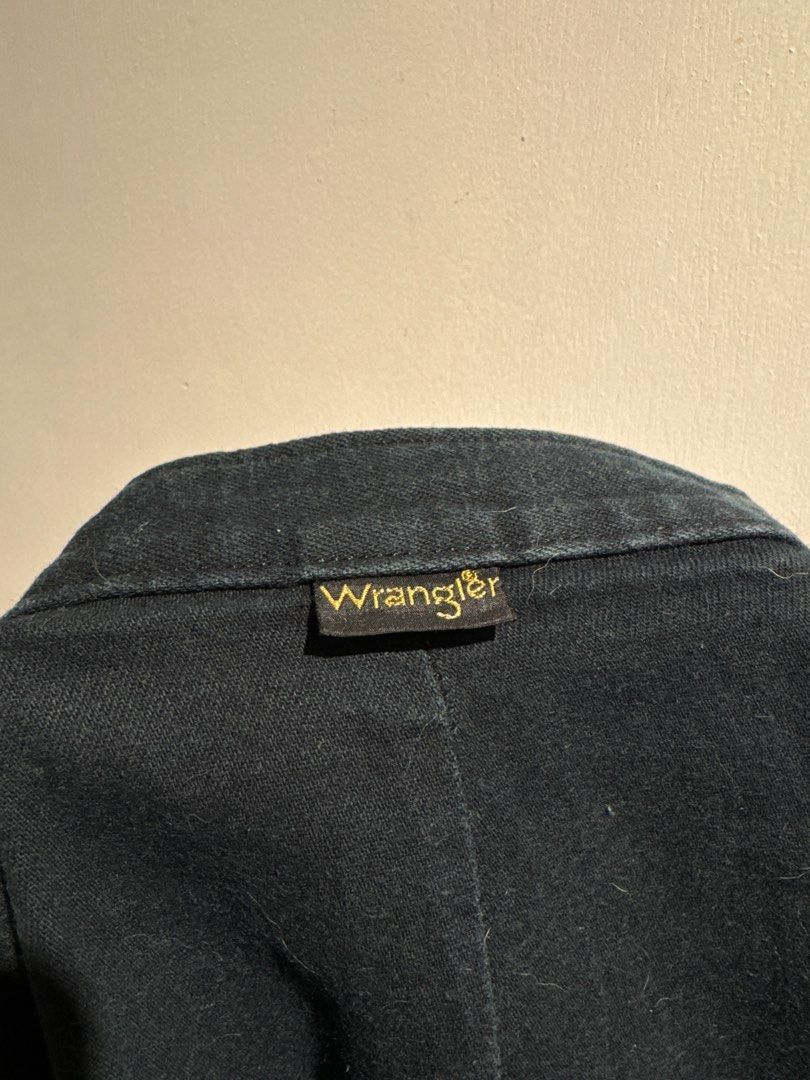 Original Wrangler Vintage Skort (Category: Shorts) located in Malabon City. Submitted by moideclutter (Listing ID 1354251796, Image 2). Description: Navy blue Size 28 Length 15 Some parts are faded.