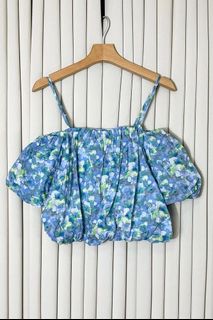 (Category: ) located in . Submitted by HelloAnn_Closet (Listing ID 1354318732, Image 1). Description: .