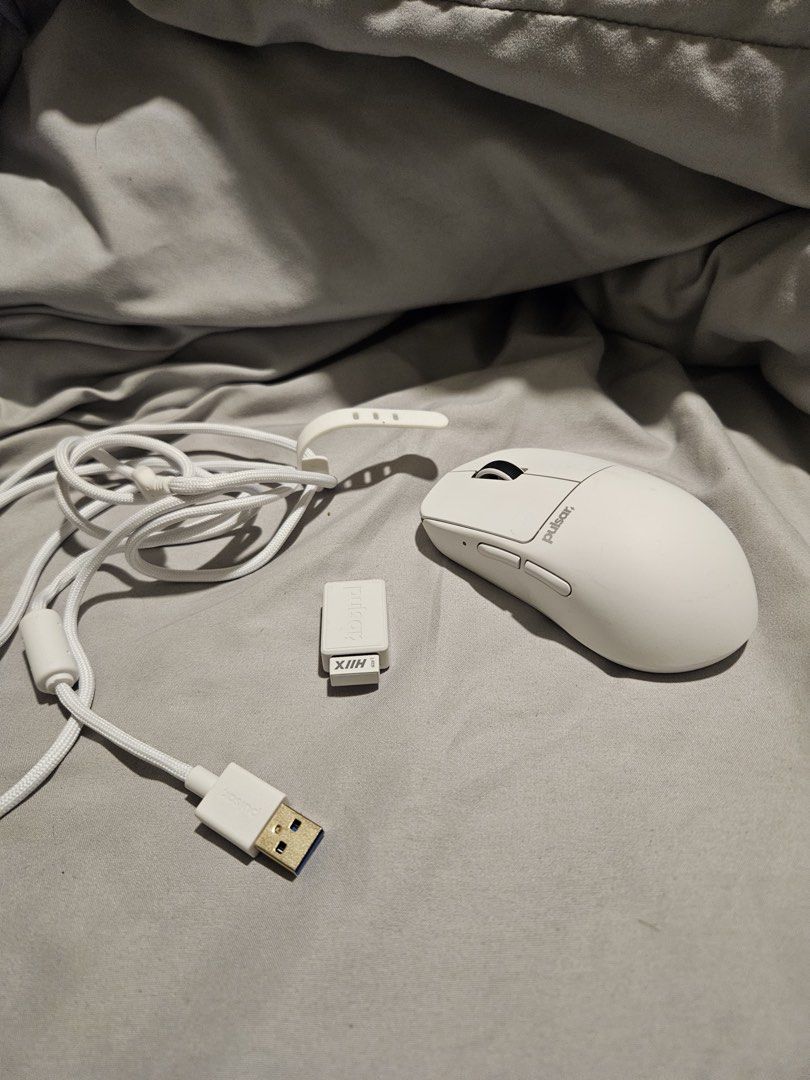 Pulsar X2H White (Category: Mouse & Mousepads) located in Pasay City. Submitted by alierv (Listing ID 1354229712, Image 1). Description: .