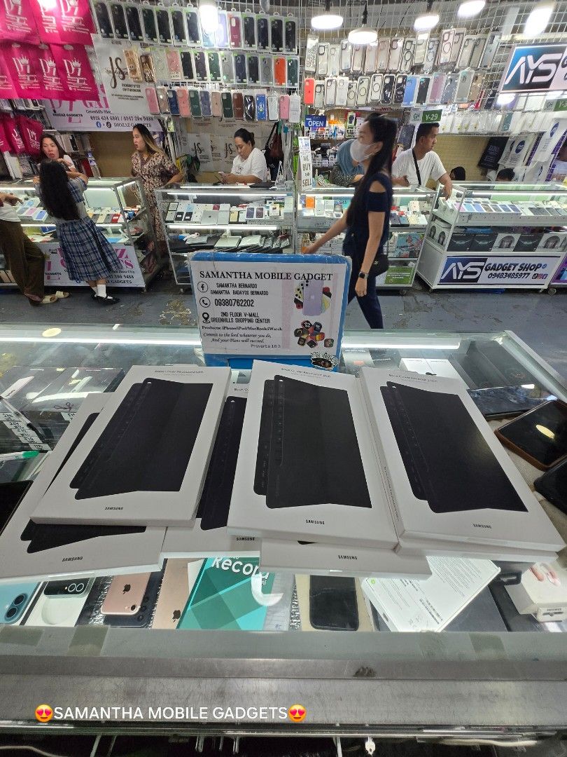 Samsung Galaxy Tab S7 and S8 Keyboard Original (Category: Computer Keyboard) located in Manila. Submitted by lenweltong05295 (Listing ID 1354246343, Image 2). Description: Samsung Galaxy Tab S7 and S8 Keyboard Original Brandnew Sealed with Warranty Onhand Stock.