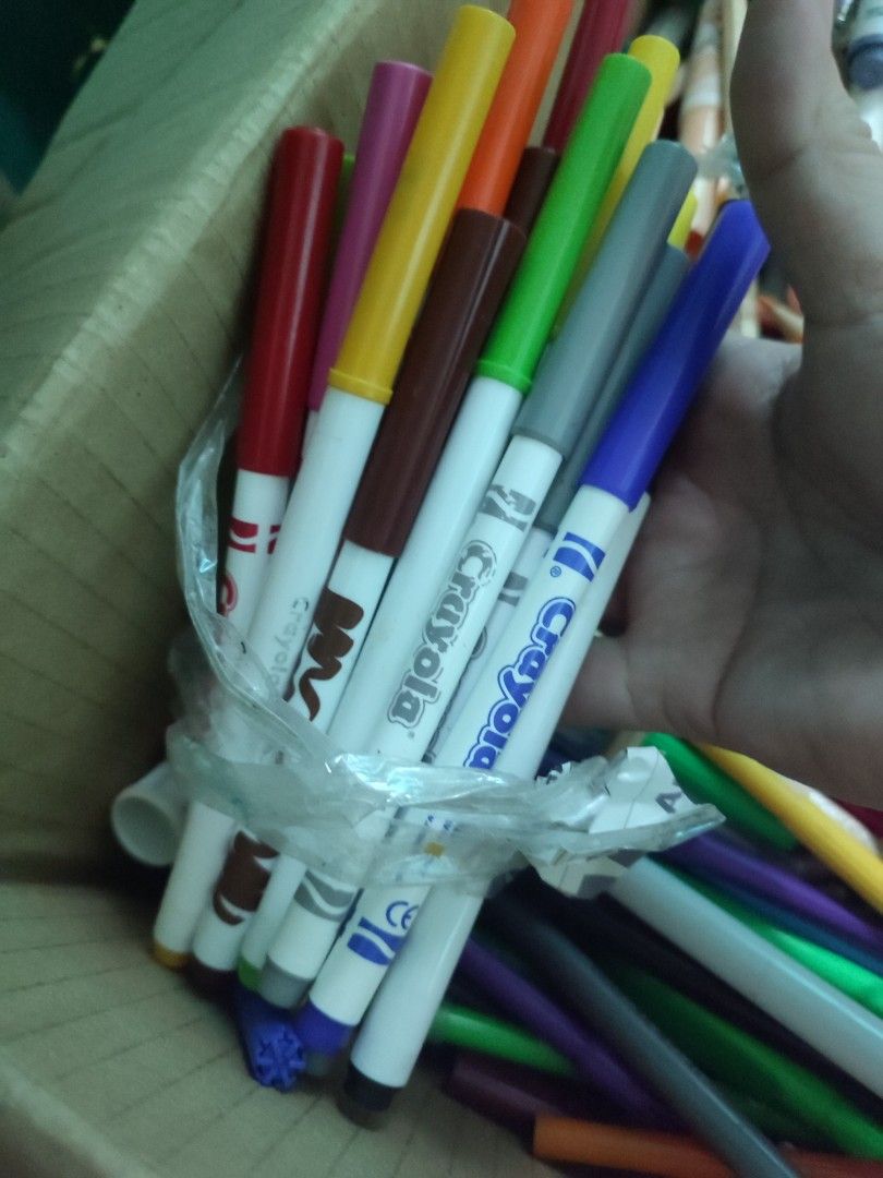 2box Take all Art,school supplies, etc (Category: Craft Supplies & Tools) located in Cavite. Submitted by mylittlecloud_19 (Listing ID 1354286887, Image 2). Description: PRELOVED UK🇬🇧 as is where is‼️Bwal S maselan. best for lalamove po. 2box DM FOR MORE PICS.VIDEO ALSO AVAILABLE SA SURE BUYER LANG PO. IMUS LOC G-CASH ONLY‼️.
