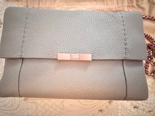 （分類：）位於 。 由 coco.b 提交（商品編號 1354310286，圖片 1）。簡介： 。
