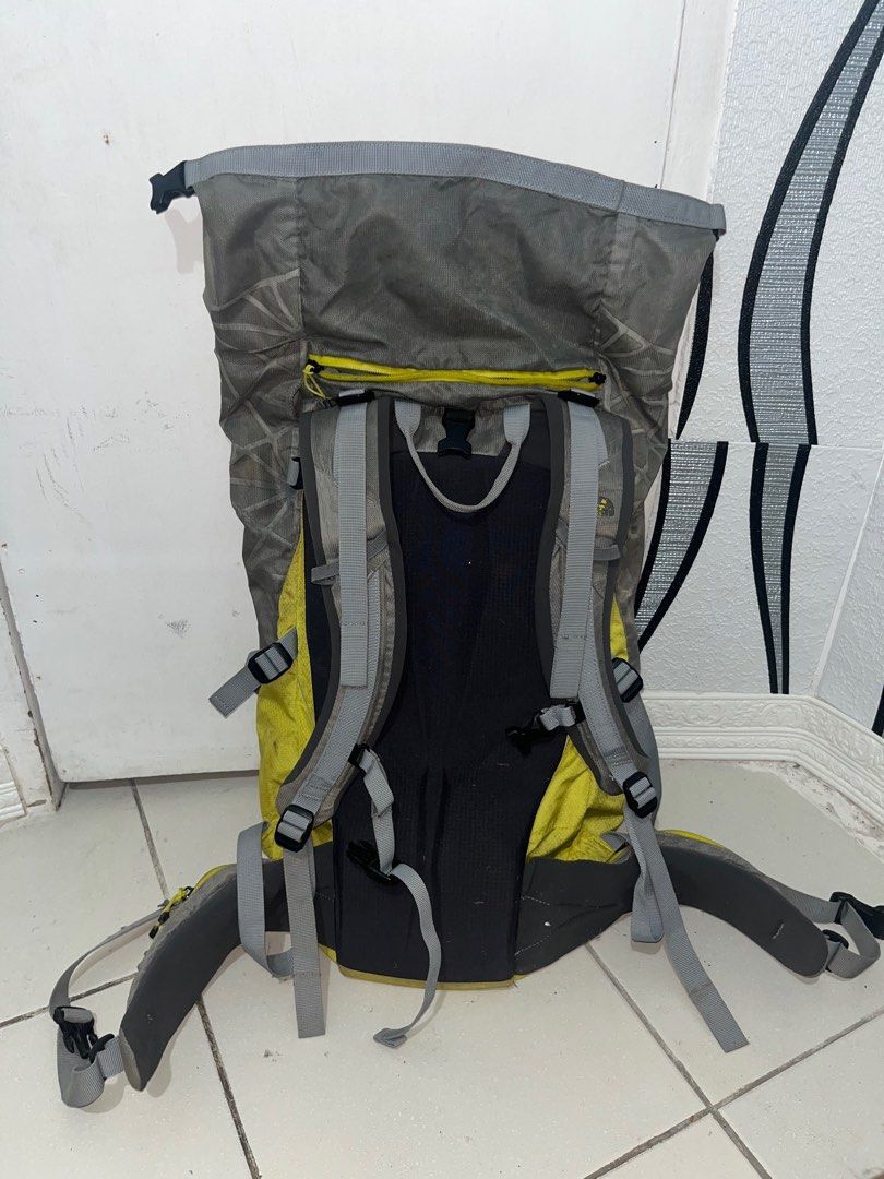 The North Face TNF Shadow 30 + 10 Hiking Backpack (Category: Hiking & Camping) located in Paranaque City. Submitted by neilkdr (Listing ID 1354191309, Image 2). Description: TNF Shadow 30 + 10 Price: 2,800 + sf Issues: madumi, faded logo, zippers (see pictures), but still very much useable Retail Price: ~15-16k.