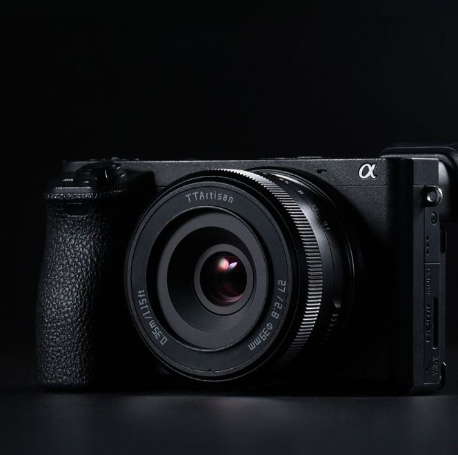 TTArtisan AF 27mm F2.8 (Category: Cameras) located in Marikina City. Submitted by skowshop (Listing ID 1354207428, Image 3). Description: Application Model SONY E-mount A5000、A5100、A6000、A6100、A6300、A6400、A6500、A6600、NEX-3、NEX-3N、NEX-3R、NEX-5T、NEX-5R、NEX-5、NEX-5N、NEX-7、NEX5C、ZVE-10、FX30 ,etc. Camera settings: APS-C mode：A7、A7ll(A7M2)、A7lll(A7M3)、A7lV(A7M4)、A7R、A7Rll(A7RM2) 、A7Rlll(A7RM3) 、A7RlV(A7RM4)、A7RV(A7RM5)、A7S、A7SII(A7SM2) 、A7SIII(A7SM3)、A