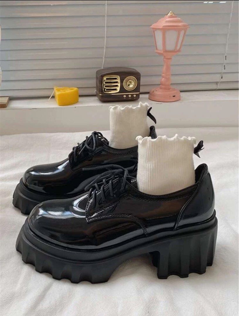 two tone lace-up front platform oxford shoes (Category: Wedges) located in Arayat. Submitted by baragis (Listing ID 1354313671, Image 3). Description: used only once, in vv good condition very comfy during concert esp standing bought for 1.3k size: cn 35 heels: 6cm /2.4 inch mop: gcash maya mod: jnt.