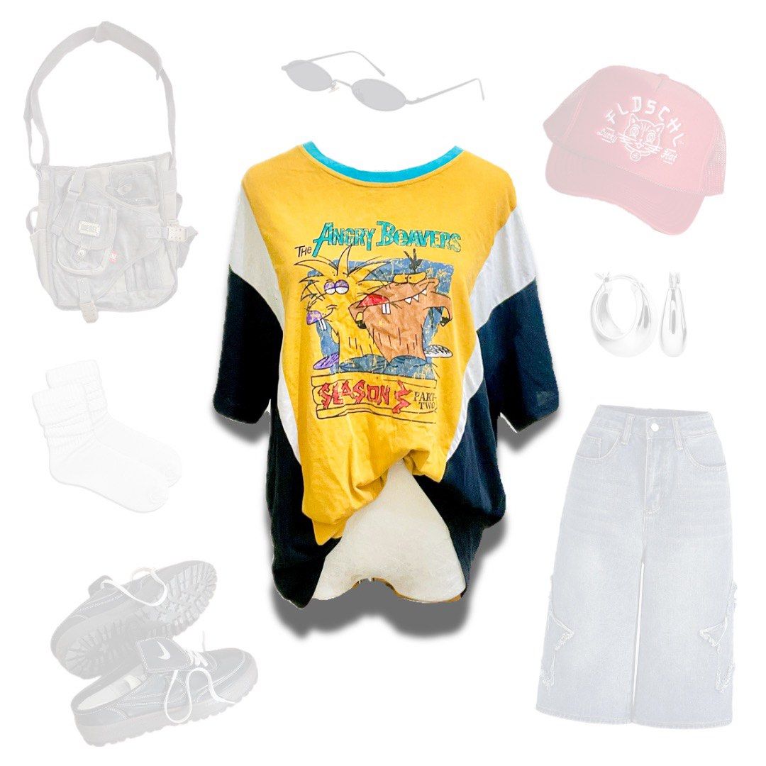 Y2K/90s/vintage top (Category: Shirts) located in Quezon City. Submitted by thriftjunks (Listing ID 1354208782, Image 1). Description: ✩ ♬ ₊˚.🎧⋆☾⋆⁺₊✧ Size: S-M.