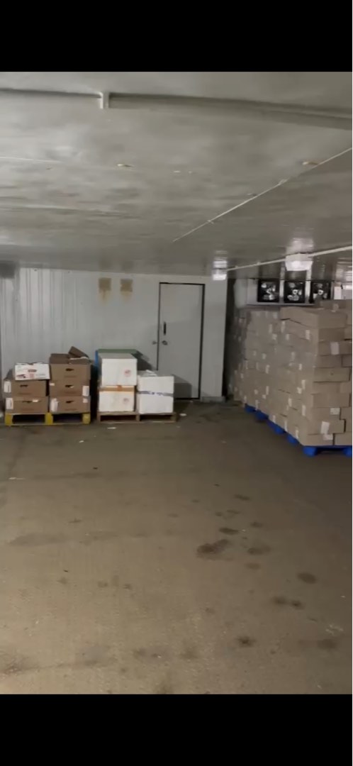 💸平過銀行估價🙈直接業主👍🏻免佣‼️合明工業大廈❄️內連1500尺大間低溫雪房❄️ Hop Ming Factory Building ❄️include a 1500 sq ft freezing room❄️Lower price than bank property valuation 💸64076921349635114