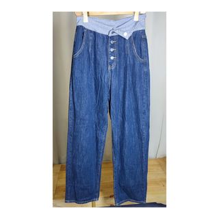 (Category: ) located in . Submitted by thrifterstyle (Listing ID 1354516305, Image 1). Description: .