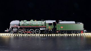 （分類：）位於 。 由 model_maniac 提交（商品編號 1354432806，圖片 1）。簡介： 。