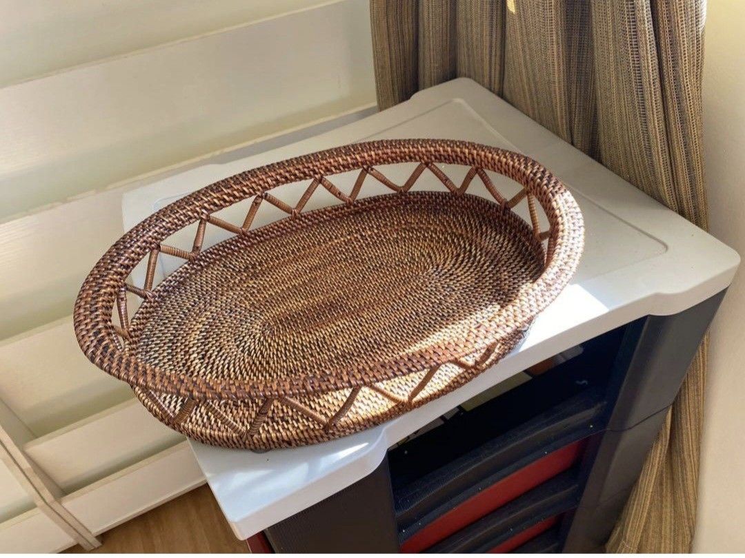 Abaca tray fruit basket (Category: Storage Boxes & Baskets) located in Quezon City. Submitted by camille_sp17 (Listing ID 1354431749, Image 2). Description: in good condition.