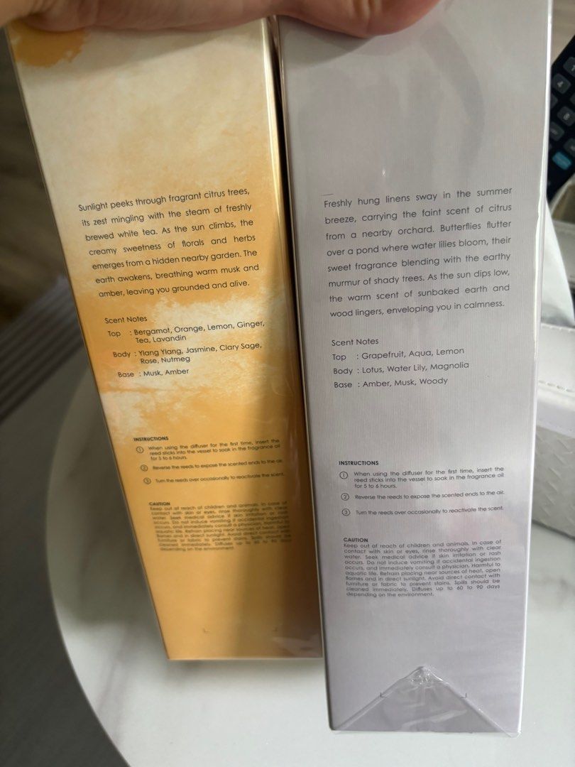 Akemi reed diffuser (Category: Fragrance & Deodorants) located in Singapore. Submitted by winspc (Listing ID 1354362541, Image 2). Description: Brand new sealed White tea and linen scent Smells goooood Rtp $25.90 Selling at $18 each Top up $2 for postage.