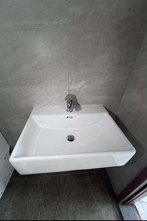 (Category: ) located in . Submitted by ahlora (Listing ID 1354393528, Image 1). Description: .