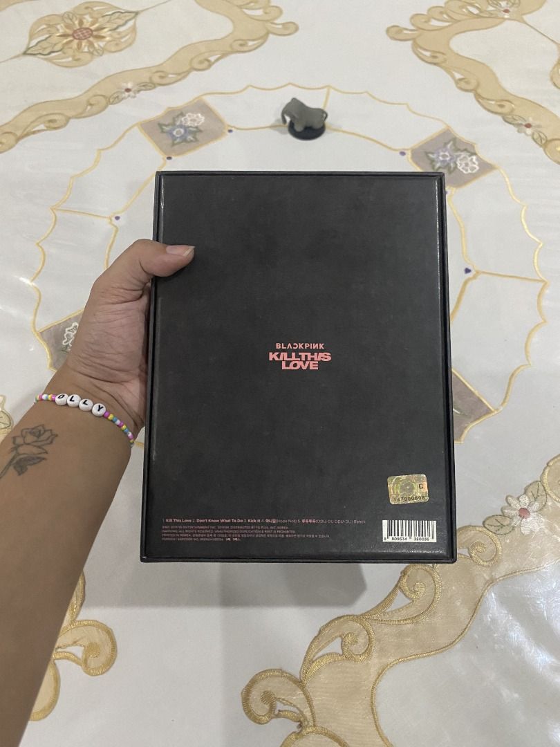 Blackpink Kill This Love Mini Album - Black (Category: CDs & DVDs) located in Makati City. Submitted by oneallysa (Listing ID 1354452764, Image 2). Description: Original. Unsealed. Picture shows inclusions..