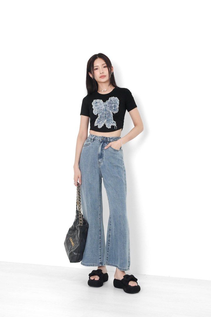 BN TPZ* CLASSIC BASIC TENCEL JEANS (PETITE) IN LIGHT WASH (Category: Jeans & Leggings) located in Singapore. Submitted by zhaniezane (Listing ID 1354346963, Image 1). Description: Bought wrong size .
