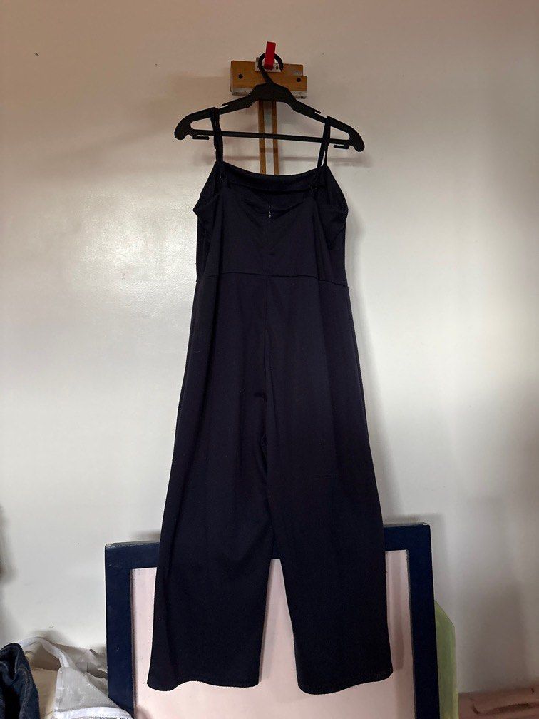 Cotton On Dark Blue Jumpsuit (Category: Jumpsuits) located in Muntinlupa City. Submitted by inyadev (Listing ID 1354416552, Image 2). Description: - adjustable straps - dark blue - zipper back .
