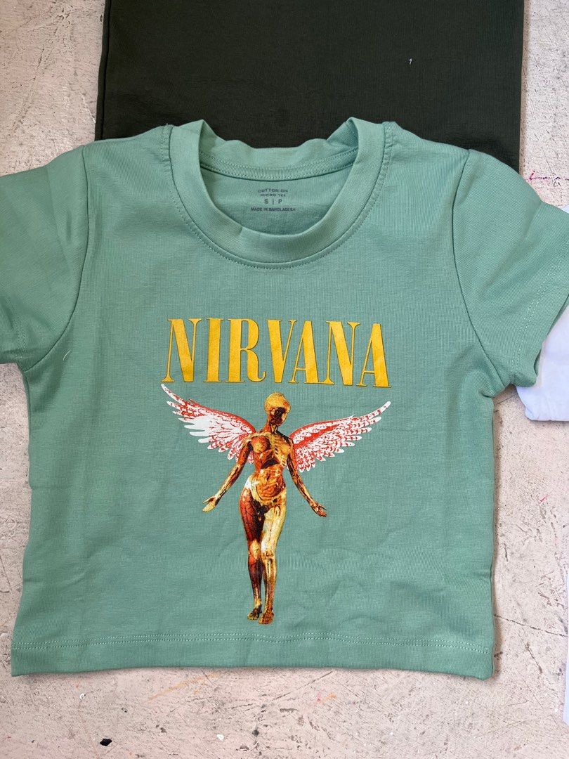 Crop Top Bundle with FREE (Category: Shirts) located in Bulacan. Submitted by handlewithcaution (Listing ID 1354505048, Image 3). Description: Crop top brandnew al small size para lang sa petit. FREE NA SI PORTUGAL SUPER SULIT mahal sa mall yan Location: Tanza Cavite Courier: LBC Shoulder ni buyer ang SF.