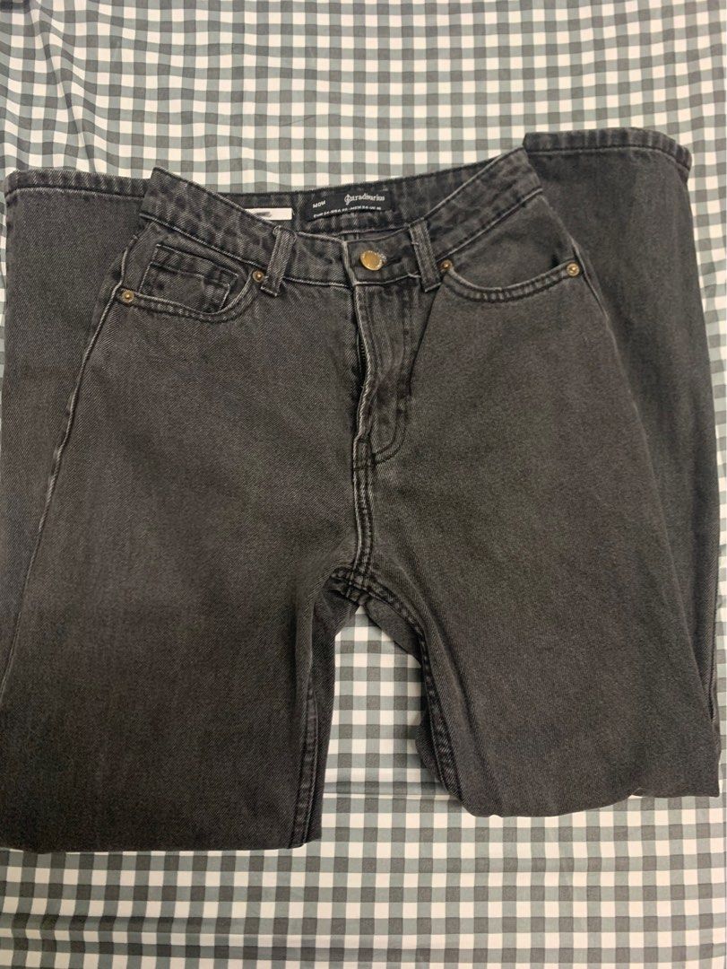 stradivarius mom jeans (Category: Jeans) located in Manila. Submitted by worstdumpling (Listing ID 1354516041, Image 1). Description: .