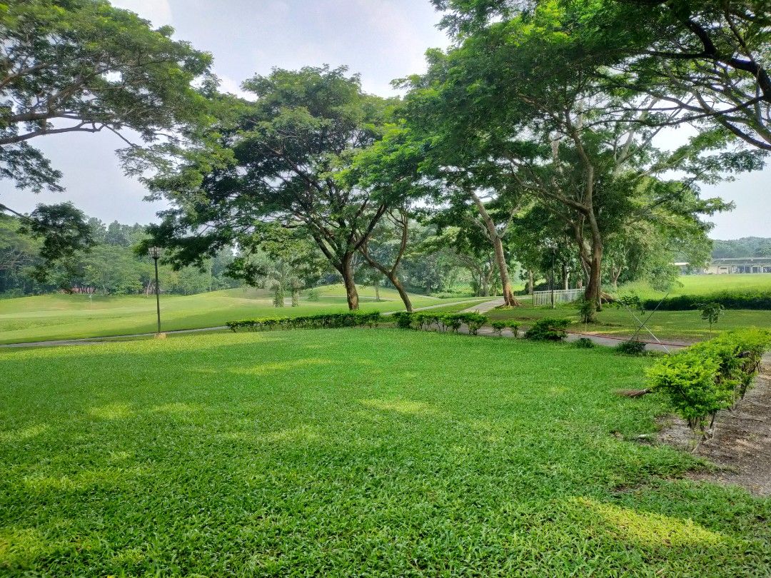 Eagle ridge lot for sale (Category: Lot) located in Pasay City. Submitted by aimeyalonsabe-81385 (Listing ID 1354493213, Image 2). Description: Resale main road north Blvd corner of the alley lot 457sqm Block 7 lot 27 Located at Eagle Ridge golf course and residential and commercial General Trias Cavite Features and Amenities: Four Residential Enclaves: * American * Australian * British * Japanese Townhouses Golf Villas School Hotel Town Center M