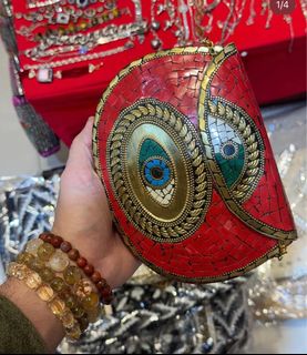 (Category: ) located in . Submitted by fashionboxa (Listing ID 1354490689, Image 1). Description: .
