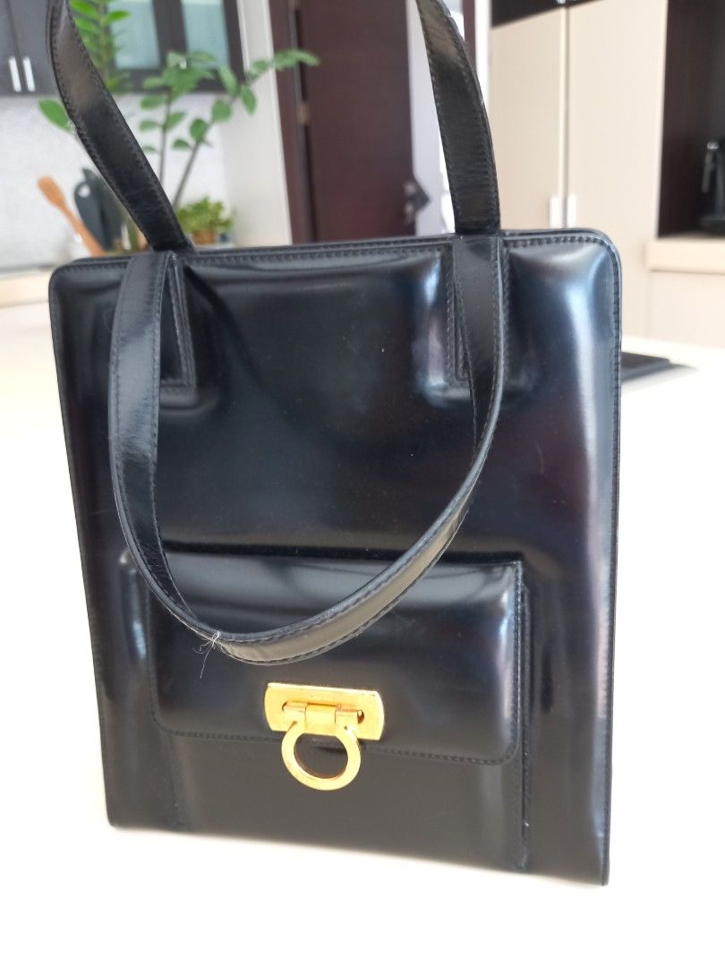 Ferragamo vintage leather bag (Category: Luxury Bags & Wallets) located in Manila. Submitted by aec_19 (Listing ID 1354385940, Image 1). Description: .