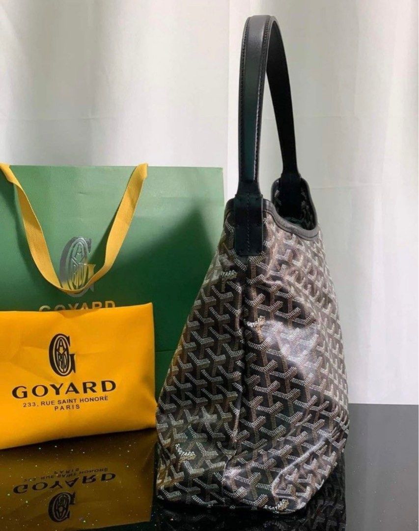 Goyard Boheme (Category: Luxury Bags & Wallets) located in Quezon City. Submitted by rarebagsfrmjapan (Listing ID 1354330784, Image 2). Description: PERFECT GIFT OR GIVEAWAYS REWARD UR SELF OR LOVE ONES AT LEAST ONCE A YEAR !!! 𝐃𝐈𝐒𝐂𝐋𝐀𝐈𝐌𝐄𝐑: we are 𝐧𝐨𝐭 𝐚𝐬𝐬𝐨𝐜𝐢𝐚𝐭𝐞𝐝 𝐰𝐢𝐭𝐡 𝐭𝐡𝐞 𝐛𝐫𝐚𝐧𝐝𝐬 𝐭𝐡𝐚𝐭 𝐚𝐫𝐞 𝐥𝐢𝐧𝐤𝐞𝐝 𝐚𝐧𝐝 𝐬𝐭𝐚𝐭𝐞𝐝 𝐢𝐧 𝐭𝐡𝐢𝐬 𝐩𝐨𝐬𝐭. 𝐀𝐥𝐥 𝐫𝐢𝐠𝐡𝐭𝐬 𝐚𝐫𝐞 𝐫𝐞𝐬𝐞𝐫𝐯𝐞𝐝 𝐭𝐨 𝐢𝐭𝐬 𝐨𝐰𝐧�