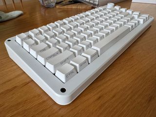 （分類：）位於 。 由 aaadra 提交（商品編號 1354398637，圖片 1）。簡介： 。