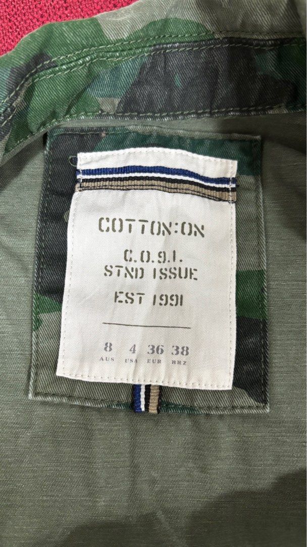 Jacket (Category: Coats, Jackets and Outerwear) located in Singapore. Submitted by fashionroom (Listing ID 1354489092, Image 3). Description: 🔹Worn once 🔹Self collect @ Yishun S760634 / Bugis Junction.