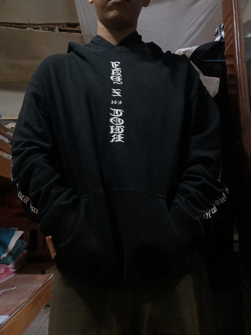 JAY Z X FEAR OF GOD HOODIE COLLAB DIMENSIONS WIDTH 25.8 LENGTH 28.5 (Category: Coats, Jackets and Outerwear) located in Solano. Submitted by andrewfrancisco3.0 (Listing ID 1352987599, Image 3). Description: DIMENSIONS WIDTH 25.8 LENGTH 28.5.