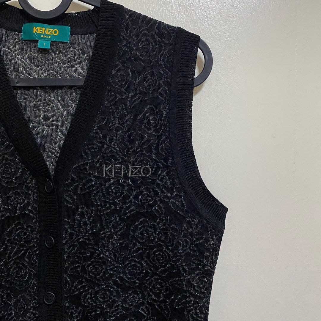 Kenzo Golf Rose Pattern Knit Vest (Category: Others Tops) located in Cabuyao City. Submitted by fffrag (Listing ID 1354369893, Image 2). Description: Measurements Width: 17" Length: 21".