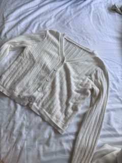 (Category: ) located in . Submitted by miumiu.17 (Listing ID 1354467710, Image 1). Description: .