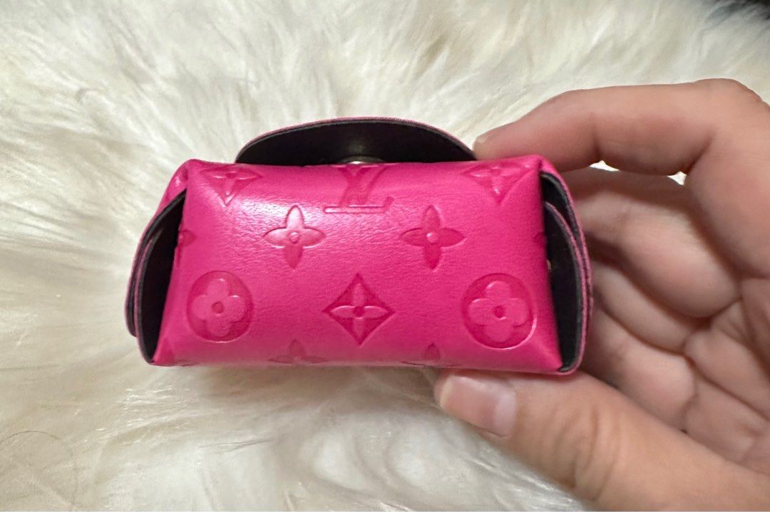 Louis Vuitton Coin Purse/Bag Charm (Category: Luxury Bags & Wallets) located in Mandaue City. Submitted by ludz_0246 (Listing ID 1354464771, Image 3). Description: Gold Handware Fuschia Pink Coin Purse Bag Charm No flaw Korea Source.
