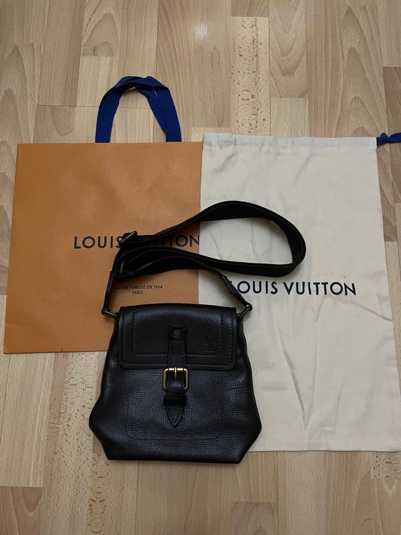 Louis Vuitton Utah Yuma Dark Brown Messenger Bag - Vintage Piece (Category: Bags & Wallets) located in Singapore. Submitted by cyndipopcorn (Listing ID 1354429216, Image 1). Description: Selling cheaper than Vestaire Collective at >Sgd1.2k (see last picture) As per picture, comes with: - bag itself - lv dust bag - lv paper bag Well used vintage piece, so not for fussy buyers Categories :Men Category:Bags Sub-category:Bags Designer:Louis Vuitton M