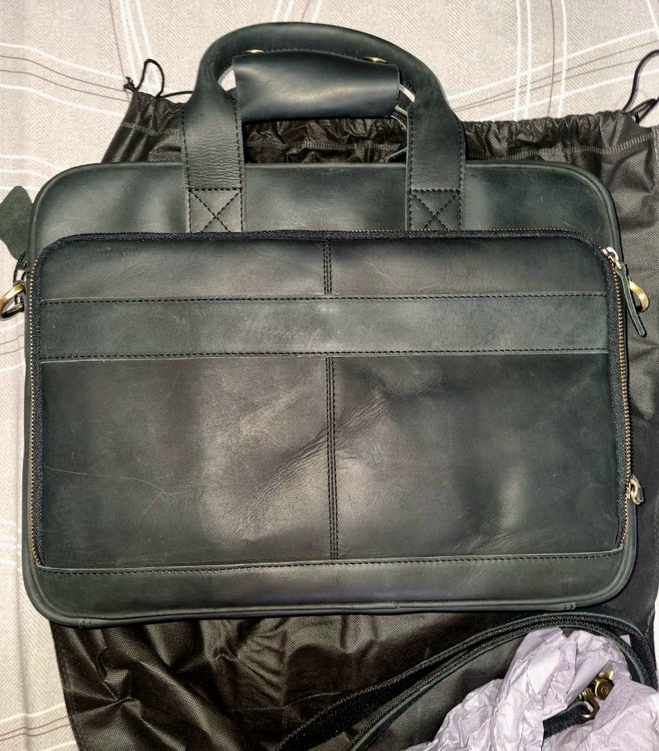 Luxorro Executive Leather Laptop Bag (Category: Luxury Bags & Wallets) located in Makati City. Submitted by elid07 (Listing ID 1354474984, Image 3). Description: Designed for the working professional's travel and everyday use ￼Full grain leather ￼Extremly durable ￼Hand crafted Features: Handcrafted full-grain leather Soft microfiber lining Durable steel hardware Reliable YKK zippers Multiple interior pockets Dedicated laptop compartment Comfortab