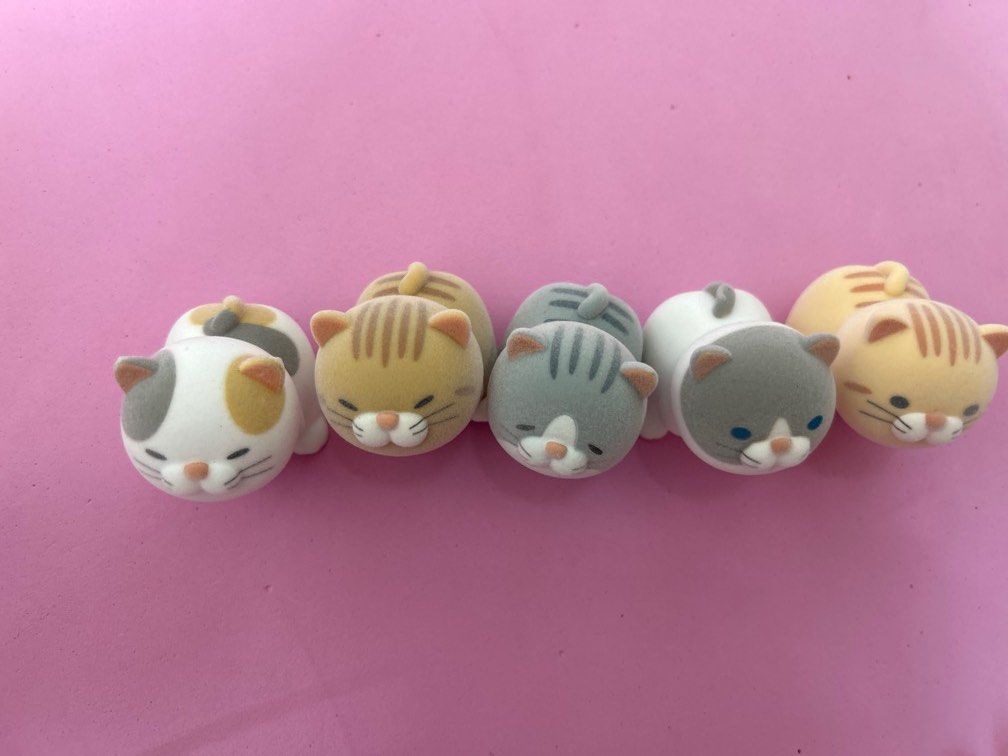 Manuka cat 5pieces Gashapon Bandai Namco gachapon Sitting Model Small Cute Figure (Category: Designer & Blind Box Toys) located in Singapore. Submitted by game1234653 (Listing ID 1354384153, Image 1). Description: $5 for each $20 for all.