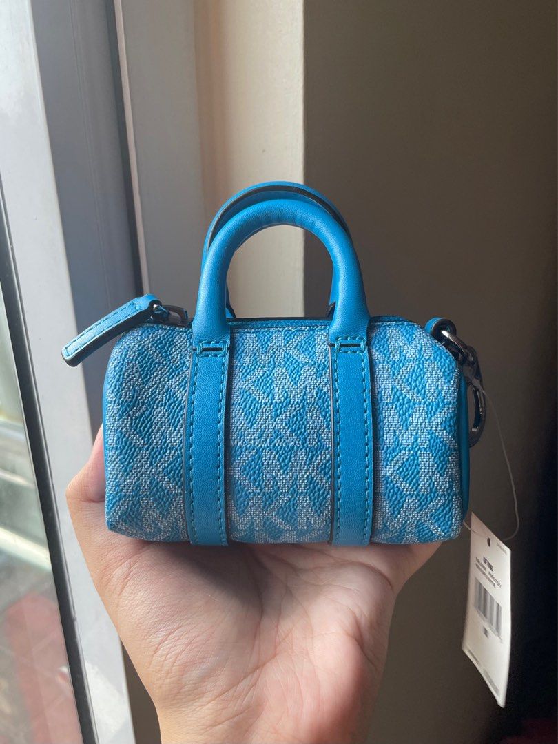 Michael Kors Micro Duffle Keyfob in Perfect Sky/Blue (Category: Luxury Bags & Wallets) located in Quezon City. Submitted by daneywaney (Listing ID 1354425576, Image 2). Description: Michael Kors Micro Duffle Keyfob in Perfect Sky/Blue *️⃣ brand new, perfect condition! *️⃣ retails for $128/around ₱7,680 *️⃣ no box gc4sh payment only! can do any courier of your choice.