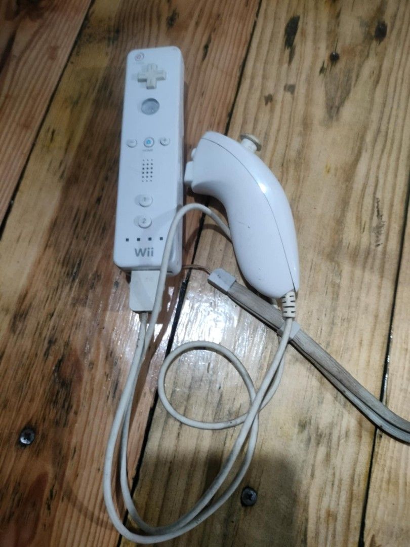 Nintendo wii nunchuck controller Php900. (Category: Nintendo) located in Taytay. Submitted by abeatrice77985 (Listing ID 1354466869, Image 2). Description: Nintendo wii nunchuck controller Php900..