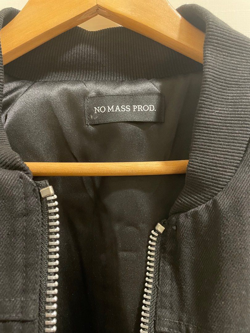 ジャケット・アウター NO MASS PROD CRUCIFIED BOMBER JACKET NO MASS PROD CRUCIFIED BOMBER JACKET