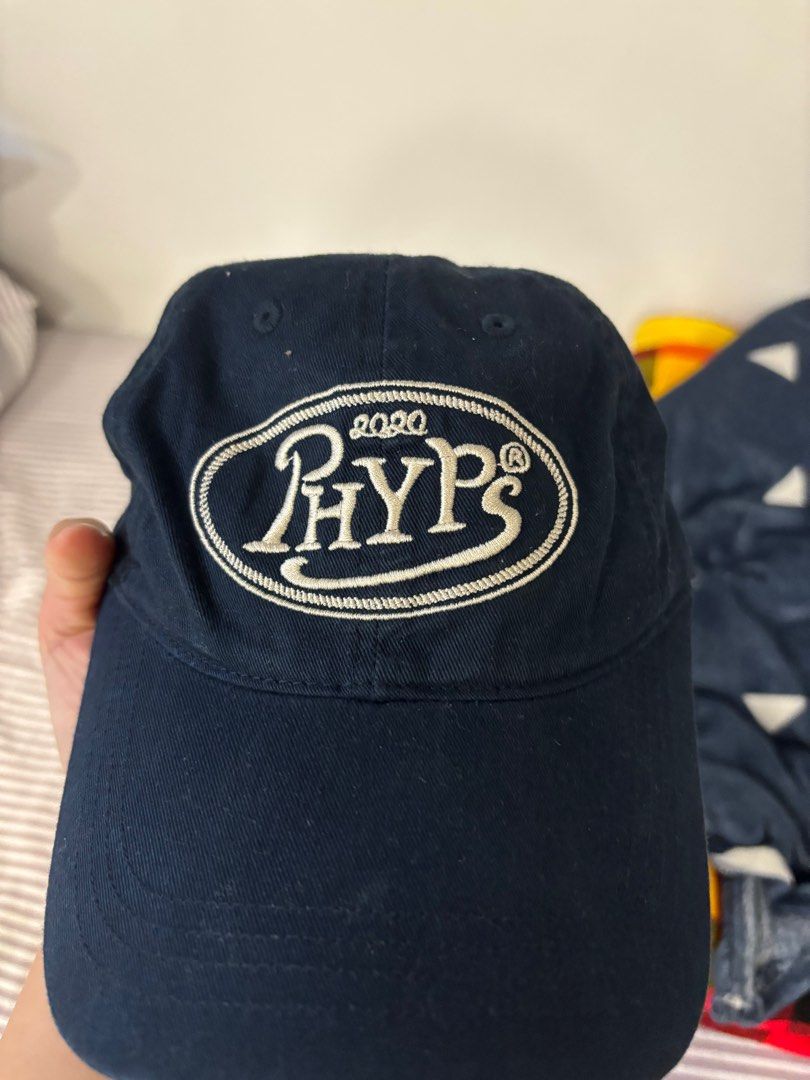 PHYPS cap (Category: Caps & Hats) located in Singapore. Submitted by kokonutt1007 (Listing ID 1354512352, Image 1). Description: .