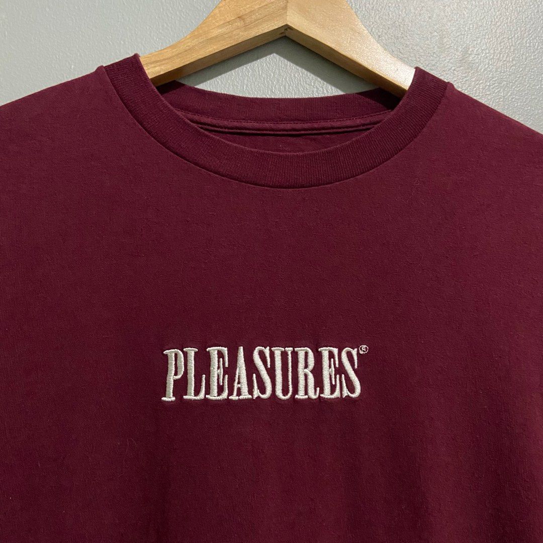 pleasure longsleeve (Category: Activewear) located in San Fernando. Submitted by diff.thr1ft (Listing ID 1354473803, Image 2). Description: for sale pleasure longsleeve excellent condition no issue dimes:19.5/28 price:850+shipping fee location:pampanga j&t courier.