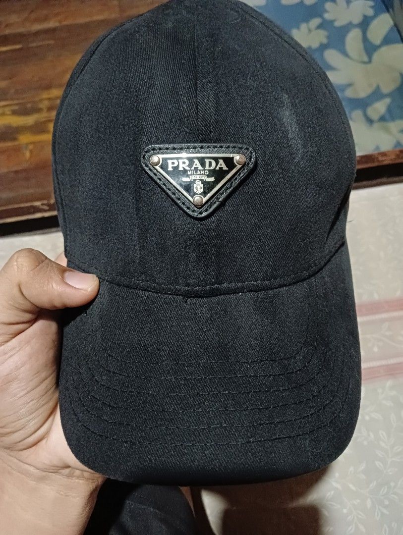 Prada cap (Category: Caps & Hats) located in Manila. Submitted by modestostephen_ (Listing ID 1354478162, Image 1). Description: issue:need wash excellent as new condition.