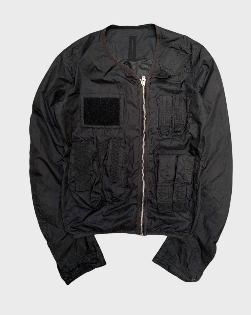 Rick Owens Drkshdw Military Cargo Jacket (Category: Coats, Jackets and Outerwear) located in San Jose del Monte. Submitted by papayaph (Listing ID 1354341559, Image 1). Description: - Size Medium - Semi Large - Dimensions: width 21 x length 28 - Issue: None tags - Good condition.