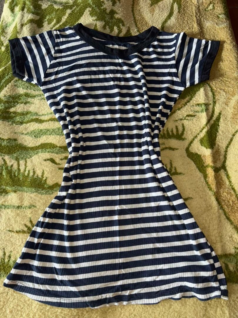 Stripes Mini Dress (Category: Dresses) located in San Pablo. Submitted by sellrie (Listing ID 1354367111, Image 1). Description: no ww can fit s-m.