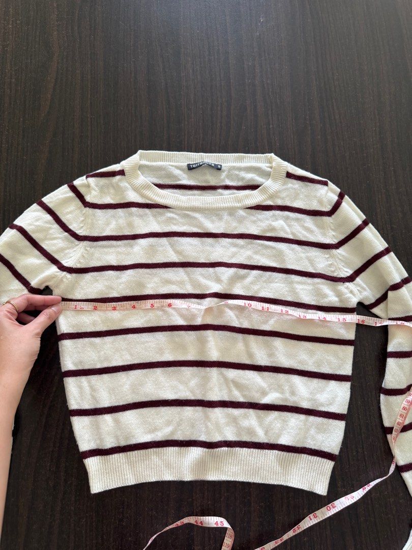 Terranova Longsleeves (Fits XS-S) (Category: Longsleeves) located in Manila. Submitted by declutterwmeh (Listing ID 1354350880, Image 3). Description: Terranova Longsleeves (Fits XS-S) in good condition 350 + S.F .